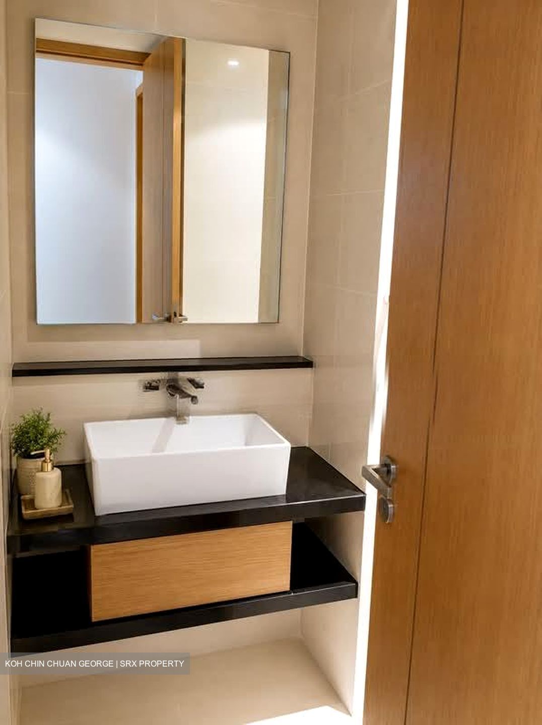 Marina Bay Residences (D1), Condominium #568187161
